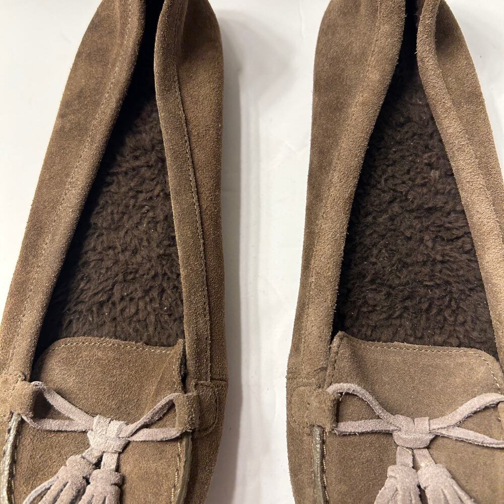 Crocs Dual Comfort Brown Suede and Faux Sherpa Moccasins 9 - Picture 4 of 8